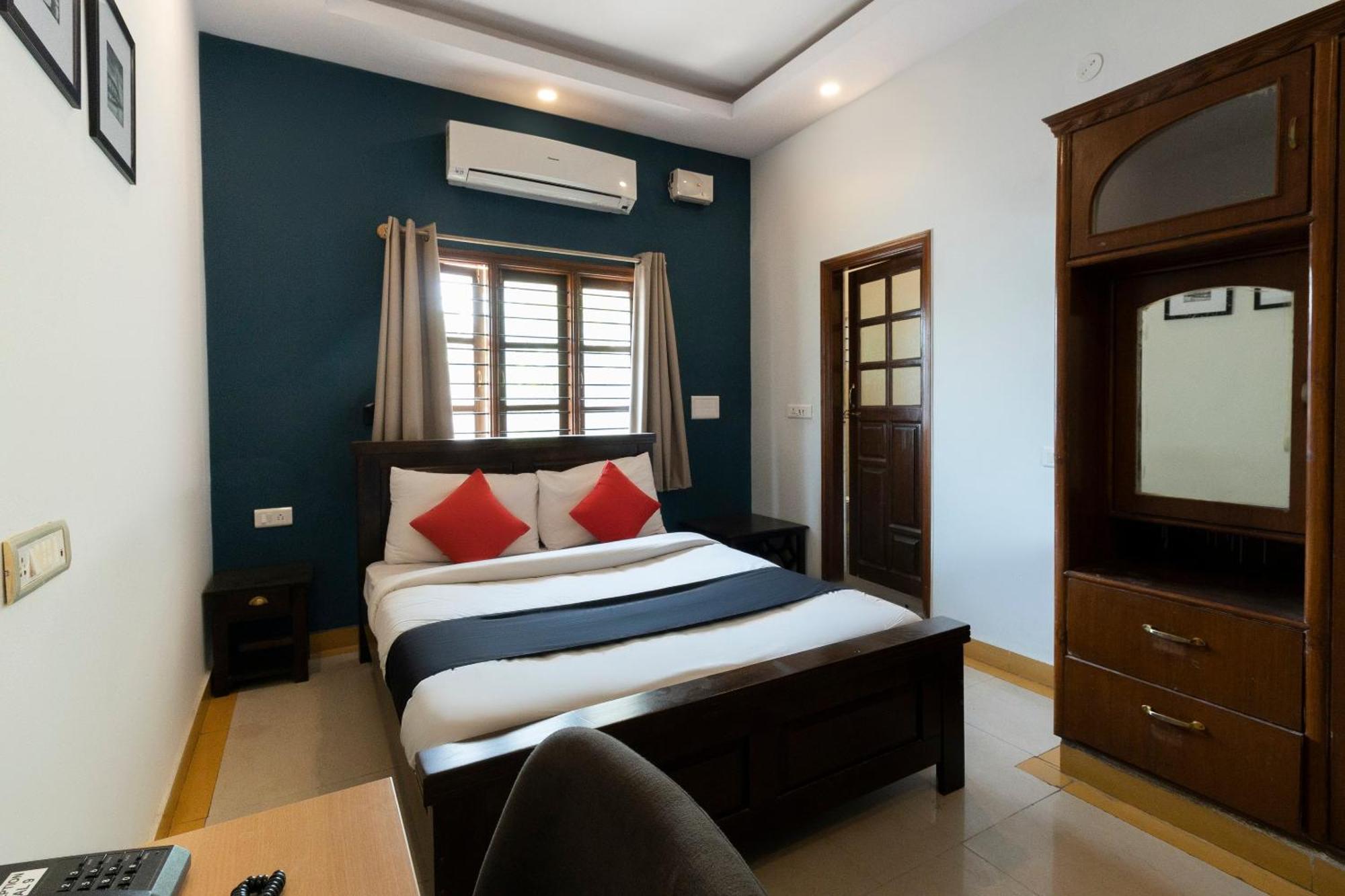 Collection O Victorian Comforts Bangalore Exterior photo